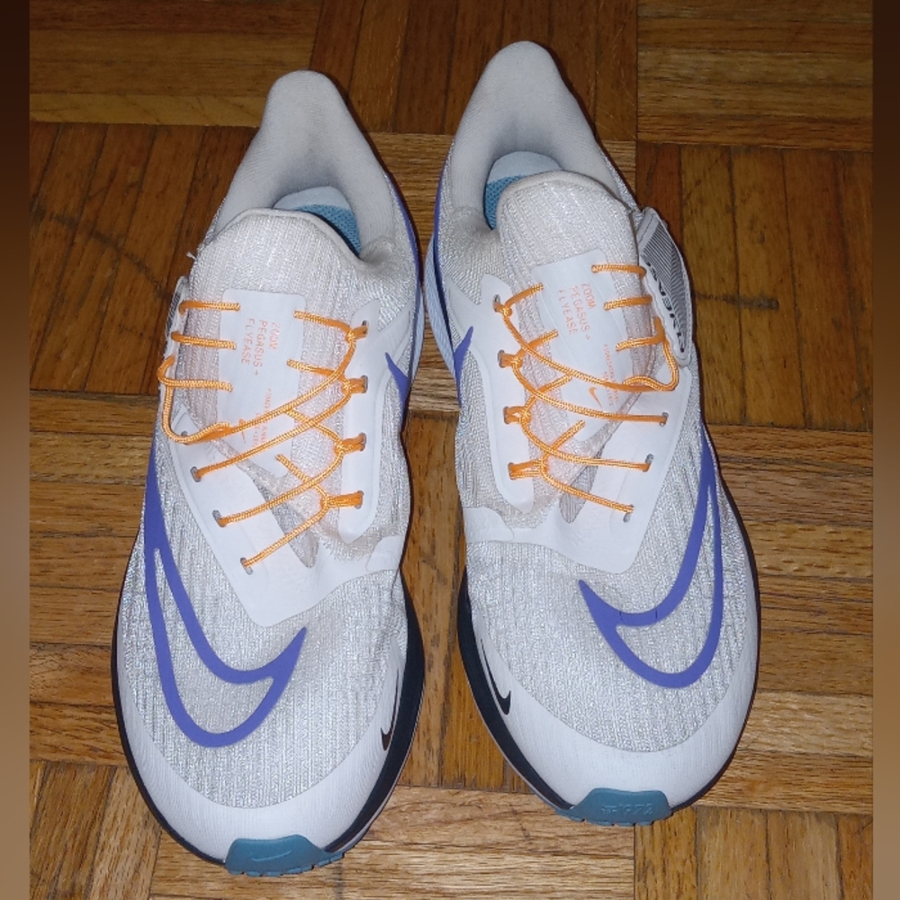Women Nike sneakers